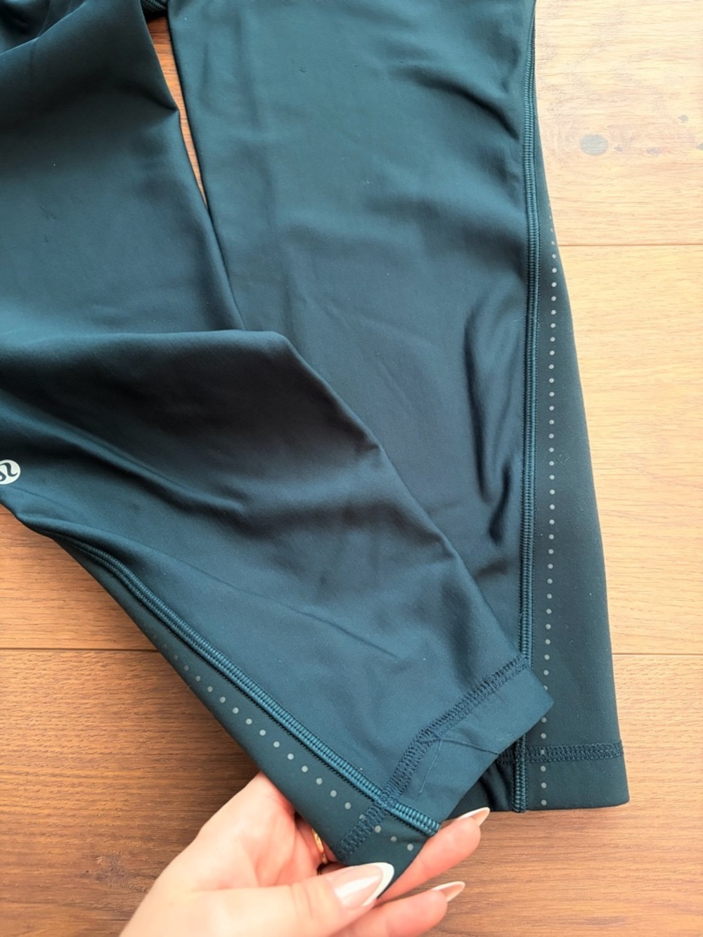 Lulu Chase the Chill Pant teal - Picture 12 of 13